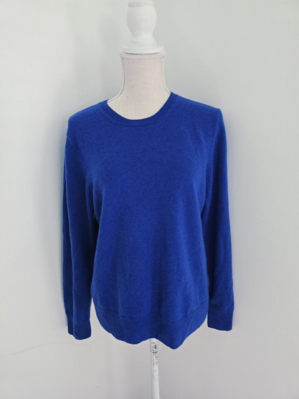 Quince Mongolian Cashmere Crewneck Sweater L Large Sapphire Cobalt Blue Pullover - Picture 2 of 11